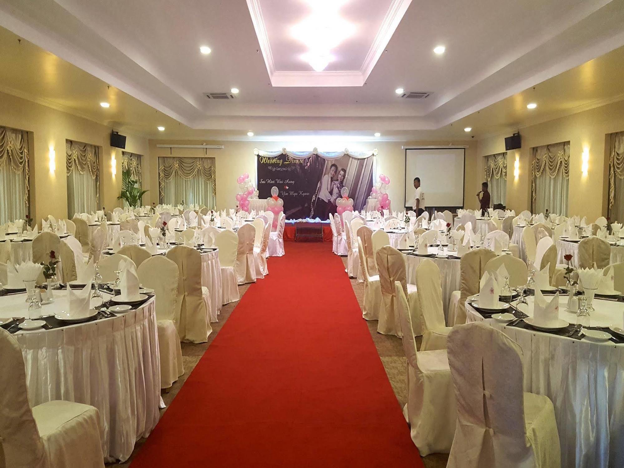 Royal Taunggyi Hotel Exterior foto